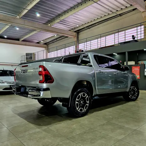 TOYOTA Hilux Caminhonete 2.8 16V SRX 4X4 TURBO DIESEL CABINE DUPLA AUTOM�TICO, Foto 4