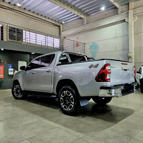 TOYOTA Hilux Caminhonete 2.8 16V SRX 4X4 TURBO DIESEL CABINE DUPLA AUTOM�TICO, Foto 6