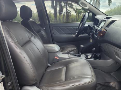 TOYOTA Hilux Caminhonete 3.0 16V 4P 4X4 SRV TURBO DIESEL CABINE DUPLA AUTOM�TICO, Foto 8