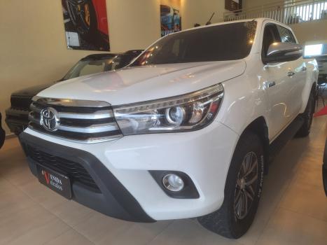 TOYOTA Hilux Caminhonete 2.8 16V SRX 4X4 TURBO DIESEL CABINE DUPLA AUTOM�TICO, Foto 3