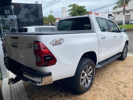 TOYOTA Hilux Caminhonete 2.8 16V SRX 4X4 TURBO DIESEL CABINE DUPLA AUTOM�TICO, Foto 2