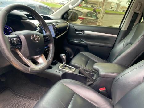 TOYOTA Hilux Caminhonete 2.8 16V SRX 4X4 TURBO DIESEL CABINE DUPLA AUTOM�TICO, Foto 8