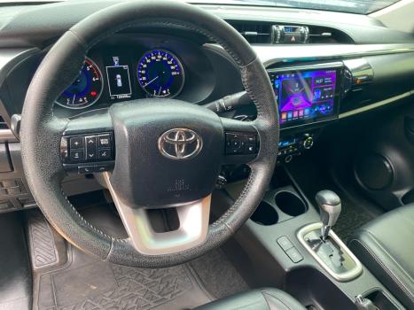TOYOTA Hilux Caminhonete 2.8 16V SRX 4X4 TURBO DIESEL CABINE DUPLA AUTOM�TICO, Foto 11