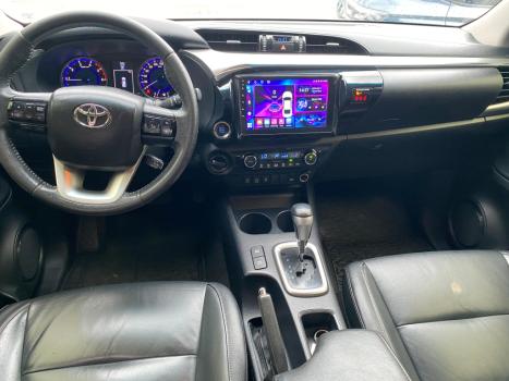 TOYOTA Hilux Caminhonete 2.8 16V SRX 4X4 TURBO DIESEL CABINE DUPLA AUTOM�TICO, Foto 13