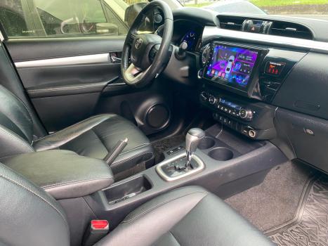 TOYOTA Hilux Caminhonete 2.8 16V SRX 4X4 TURBO DIESEL CABINE DUPLA AUTOM�TICO, Foto 14