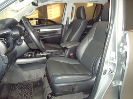 TOYOTA Hilux Caminhonete 2.8 16V SRX 4X4 TURBO DIESEL CABINE DUPLA AUTOM�TICO, Foto 2
