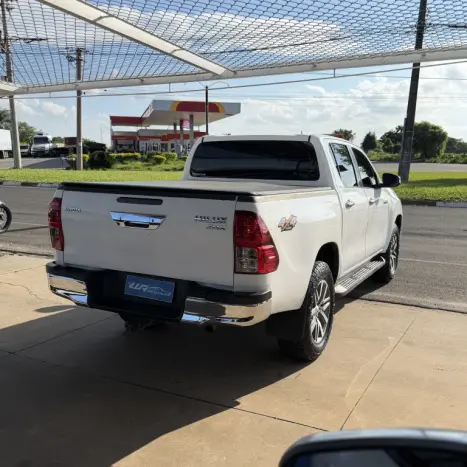 TOYOTA Hilux Caminhonete 2.8 16V 4P SRX DIESEL CABINE DUPLA, Foto 3