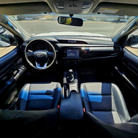 TOYOTA Hilux Caminhonete 2.8 16V 4P POWER PACK TURBO DIESEL 4X4 CABINE DUPLA, Foto 6