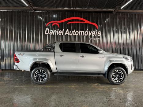 TOYOTA Hilux Caminhonete 2.8 16V SRX PLUS 4X4 TURBO DIESEL CABINE DUPLA AUTOM�TICO, Foto 5