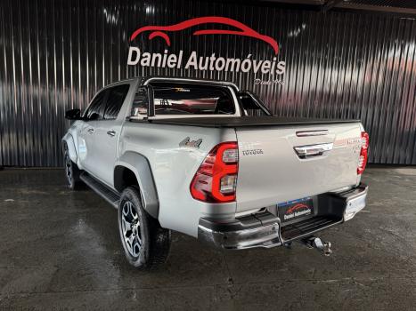 TOYOTA Hilux Caminhonete 2.8 16V SRX PLUS 4X4 TURBO DIESEL CABINE DUPLA AUTOM�TICO, Foto 8