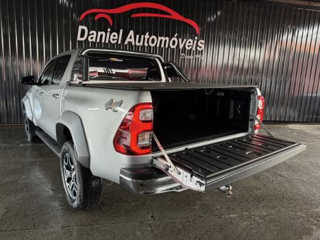 TOYOTA Hilux Caminhonete 2.8 16V SRX PLUS 4X4 TURBO DIESEL CABINE DUPLA AUTOM�TICO, Foto 9