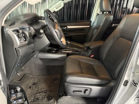 TOYOTA Hilux Caminhonete 2.8 16V SRX PLUS 4X4 TURBO DIESEL CABINE DUPLA AUTOM�TICO, Foto 11
