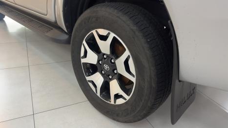 TOYOTA Hilux Caminhonete 2.8 16V 4P SRX DIESEL CABINE DUPLA, Foto 10