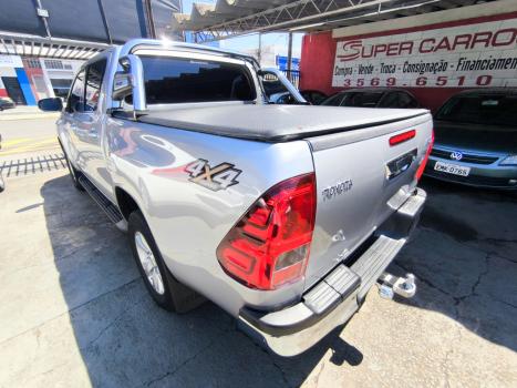 TOYOTA Hilux Caminhonete 2.8 16V 4P SR 4X4 DIESEL CABINE DUPLA AUTOM�TICO, Foto 4