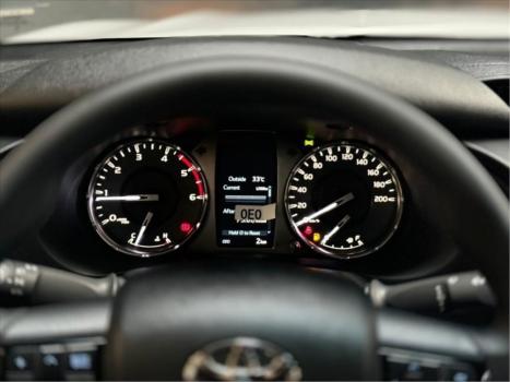 TOYOTA Hilux Caminhonete , Foto 15