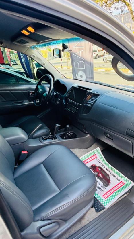 TOYOTA Hilux Caminhonete 3.0 4P SRV DIESEL CABINE DUPLA, Foto 6
