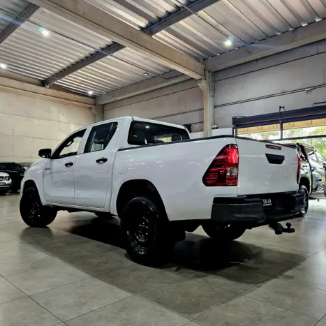 TOYOTA Hilux Caminhonete 2.8 16V 4P POWER PACK TURBO DIESEL 4X4 CABINE DUPLA, Foto 6
