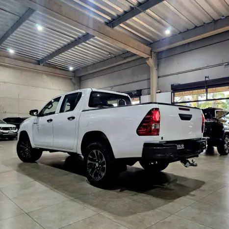TOYOTA Hilux Caminhonete 2.8 16V 4P POWER PACK TURBO DIESEL 4X4 CABINE DUPLA, Foto 6