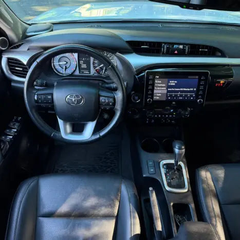 TOYOTA Hilux Caminhonete 2.8 16V SRX 4X4 TURBO DIESEL CABINE DUPLA AUTOM�TICO, Foto 8