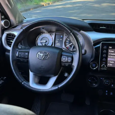 TOYOTA Hilux Caminhonete 2.8 16V SRX 4X4 TURBO DIESEL CABINE DUPLA AUTOM�TICO, Foto 11