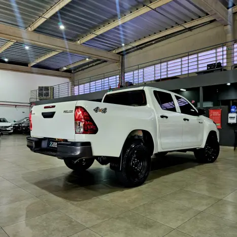 TOYOTA Hilux Caminhonete 2.8 16V 4P POWER PACK TURBO DIESEL 4X4 CABINE DUPLA, Foto 4