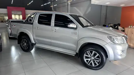 TOYOTA Hilux Caminhonete 3.0 4P 4X4 SRV TURBO DIESEL CABINE DUPLA AUTOM�TICO, Foto 5