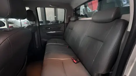 TOYOTA Hilux Caminhonete 3.0 4P 4X4 SRV TURBO DIESEL CABINE DUPLA AUTOM�TICO, Foto 9