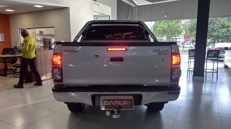 TOYOTA Hilux Caminhonete 3.0 4P 4X4 SRV TURBO DIESEL CABINE DUPLA AUTOM�TICO, Foto 13