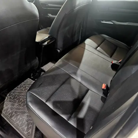 TOYOTA Hilux Caminhonete 2.8 16V 4P POWER PACK TURBO DIESEL 4X4 CABINE DUPLA, Foto 9