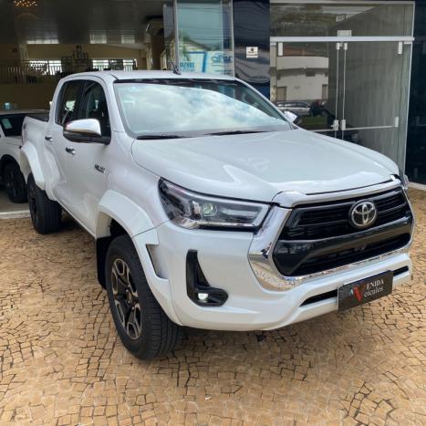 TOYOTA Hilux Caminhonete 2.8 16V SRX PLUS 4X4 TURBO DIESEL CABINE DUPLA AUTOM�TICO, Foto 3