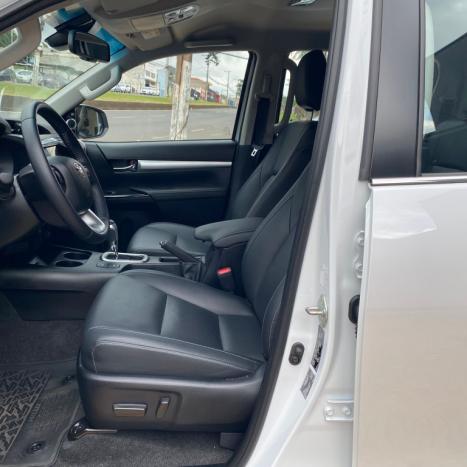 TOYOTA Hilux Caminhonete 2.8 16V SRX PLUS 4X4 TURBO DIESEL CABINE DUPLA AUTOM�TICO, Foto 10