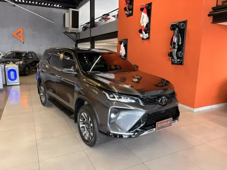 TOYOTA Hilux Caminhonete , Foto 2
