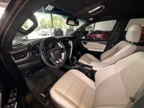TOYOTA Hilux Caminhonete , Foto 10