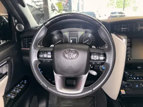 TOYOTA Hilux Caminhonete , Foto 20
