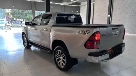 TOYOTA Hilux Caminhonete 2.8 4P 4X4 DIESEL CABINE DUPLA, Foto 7