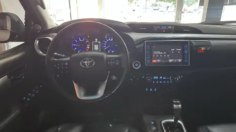 TOYOTA Hilux Caminhonete 2.8 4P 4X4 DIESEL CABINE DUPLA, Foto 13