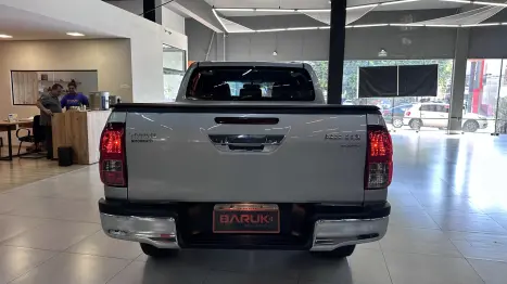 TOYOTA Hilux Caminhonete 2.8 4P 4X4 DIESEL CABINE DUPLA, Foto 16