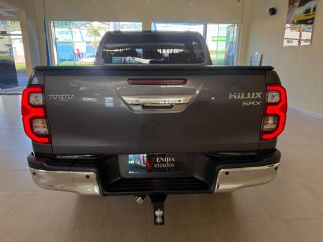 TOYOTA Hilux Caminhonete 2.8 16V SRX 4X4 TURBO DIESEL CABINE DUPLA AUTOM�TICO, Foto 3