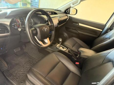 TOYOTA Hilux Caminhonete 2.8 16V SRX 4X4 TURBO DIESEL CABINE DUPLA AUTOM�TICO, Foto 10