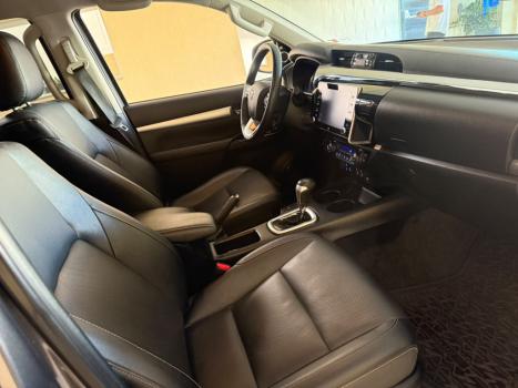 TOYOTA Hilux Caminhonete 2.8 16V SRX 4X4 TURBO DIESEL CABINE DUPLA AUTOM�TICO, Foto 13