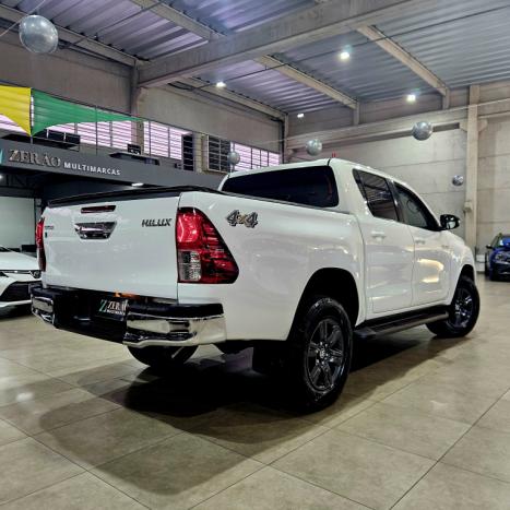 TOYOTA Hilux Caminhonete 2.8 16V 4P SR 4X4 DIESEL CABINE DUPLA AUTOM�TICO, Foto 4