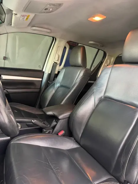 TOYOTA Hilux Caminhonete 2.8 16V 4P SRX DIESEL CABINE DUPLA, Foto 8