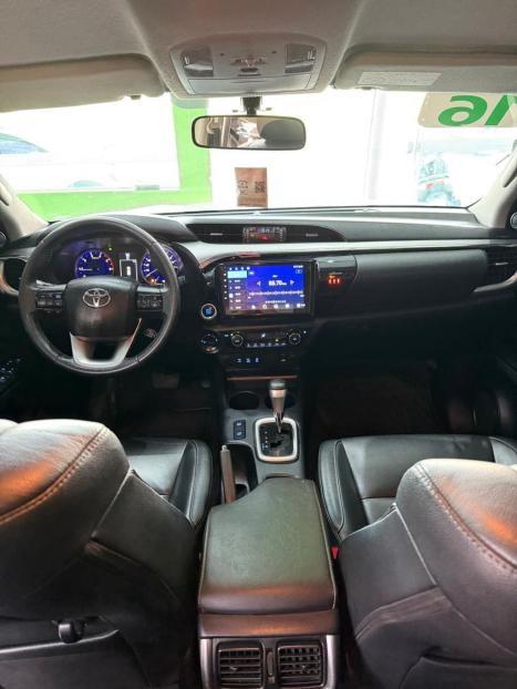 TOYOTA Hilux Caminhonete 2.8 16V 4P SRX DIESEL CABINE DUPLA, Foto 14