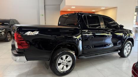 TOYOTA Hilux Caminhonete 2.8 16V SRV 4X4 DIESEL CABINE DUPLA AUTOM�TICO, Foto 12