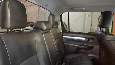 TOYOTA Hilux Caminhonete 2.8 16V SRV 4X4 DIESEL CABINE DUPLA AUTOM�TICO, Foto 14