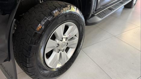 TOYOTA Hilux Caminhonete 2.8 16V SRV 4X4 DIESEL CABINE DUPLA AUTOM�TICO, Foto 20