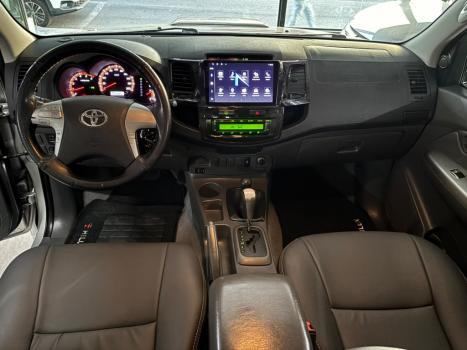 TOYOTA Hilux Caminhonete 3.0 16V 4P 4X4 SRV TURBO DIESEL CABINE DUPLA AUTOM�TICO, Foto 8
