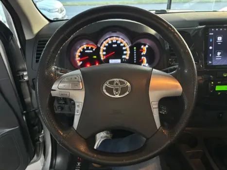 TOYOTA Hilux Caminhonete 3.0 16V 4P 4X4 SRV TURBO DIESEL CABINE DUPLA AUTOM�TICO, Foto 9