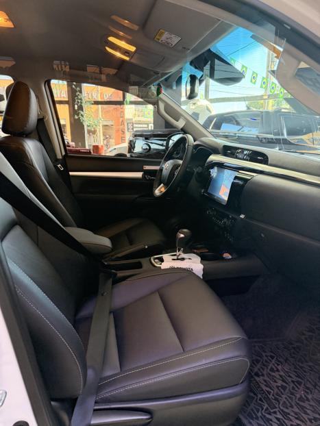 TOYOTA Hilux Caminhonete 2.8 16V SRX 4X4 TURBO DIESEL CABINE DUPLA AUTOM�TICO, Foto 10