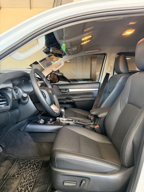 TOYOTA Hilux Caminhonete 2.8 16V SRX 4X4 TURBO DIESEL CABINE DUPLA AUTOM�TICO, Foto 11